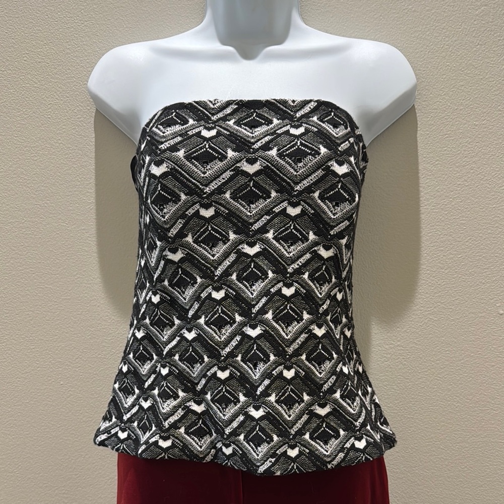 White House Black Market Black and White Strapless/straps Bustier Top